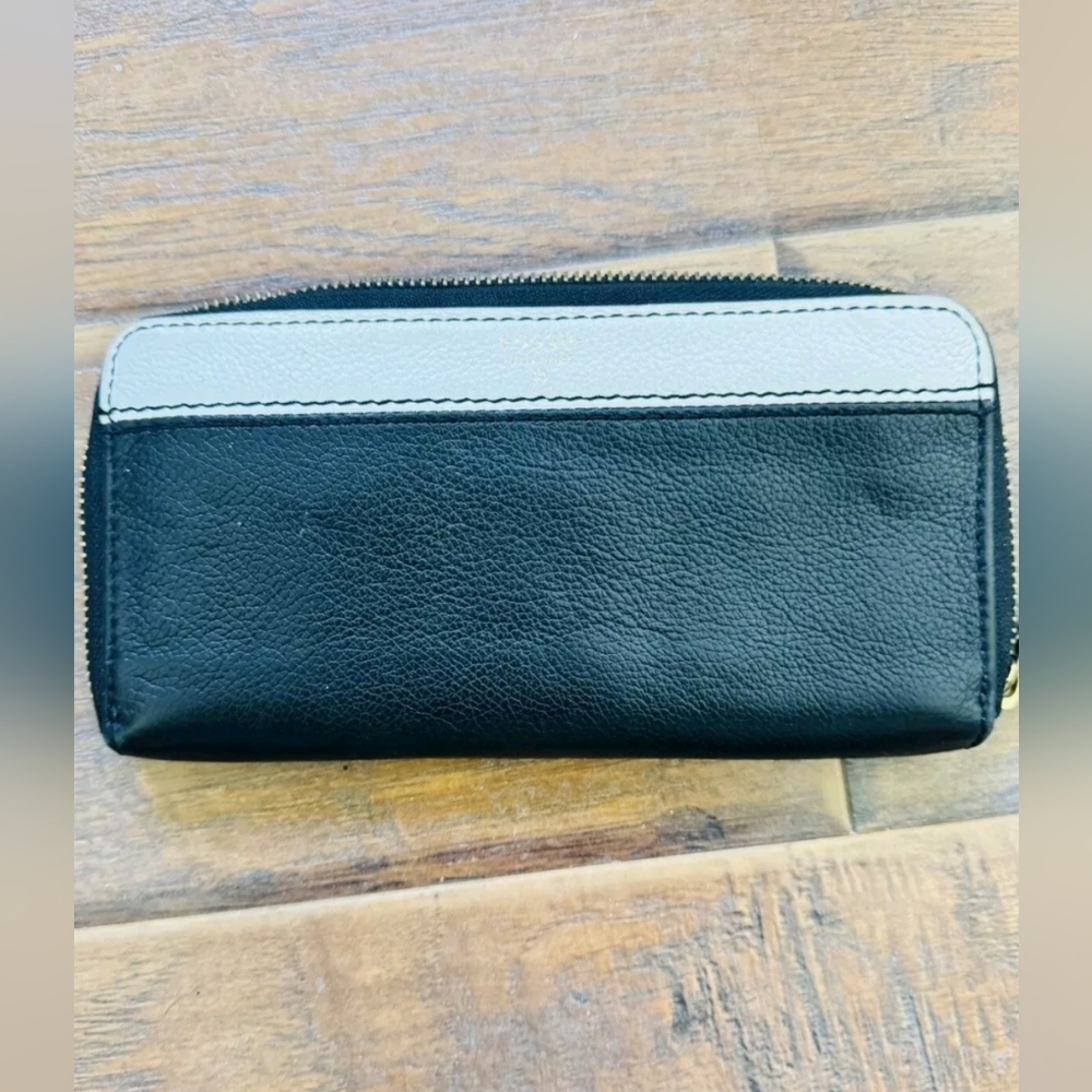 Fossil - Black and White Leather Zip Around Wallet